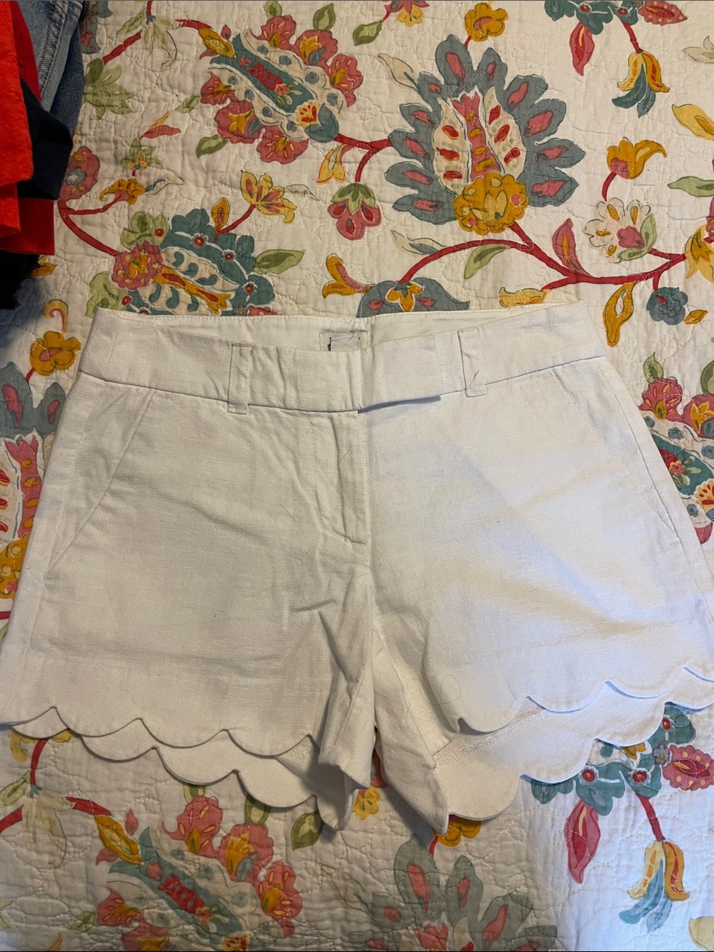 J Crew Women’s White Scallop Hem Shorts
